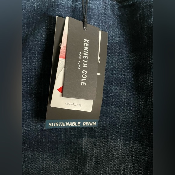 Kenneth Cole 40x32 - Picture 4 of 7